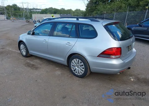 2011 Volkswagen Jetta Sportwagen 2.5L S z USA, uszkodzony, nr VIN 3VWPZ7AJ8BM700205